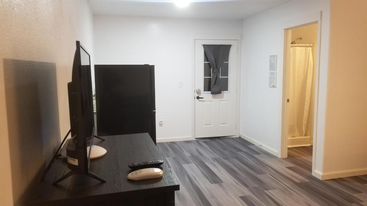 #4 New! Cozy Private Studio! Self Checkin Studio Apt Keaau Exterior photo
